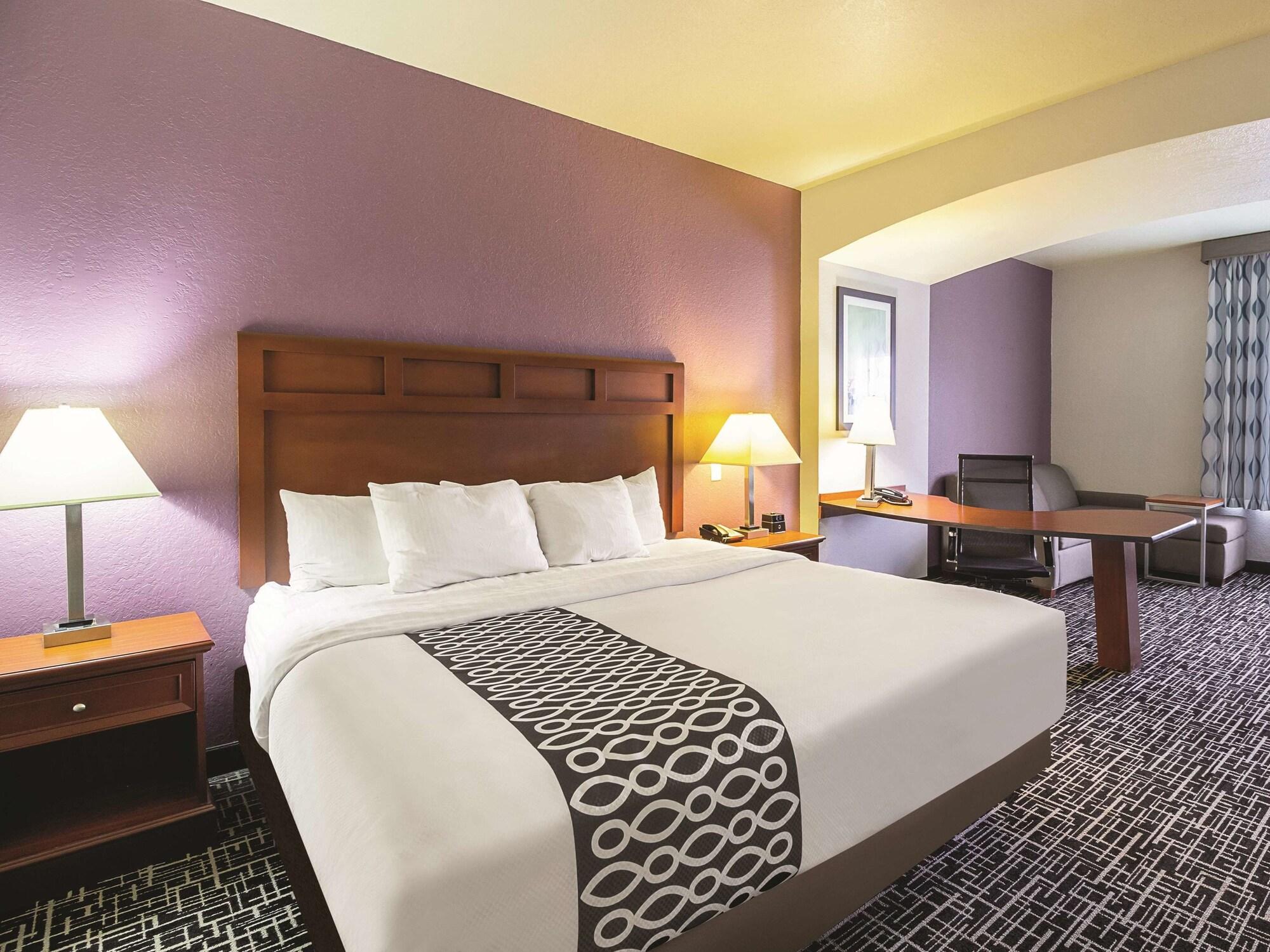Hotel La Quinta By Wyndham Bowling