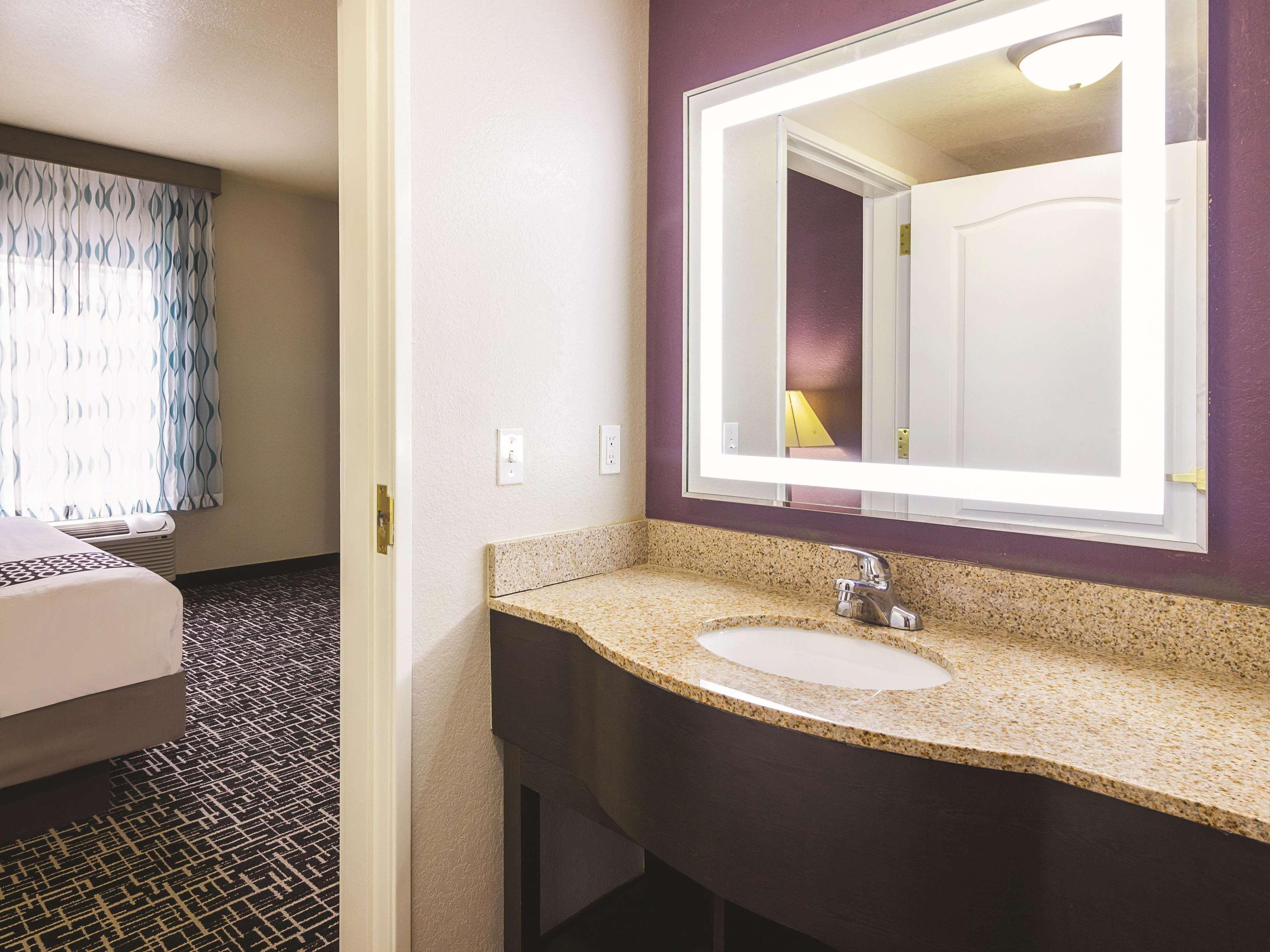 Hotel La Quinta By Wyndham Bowling 3*