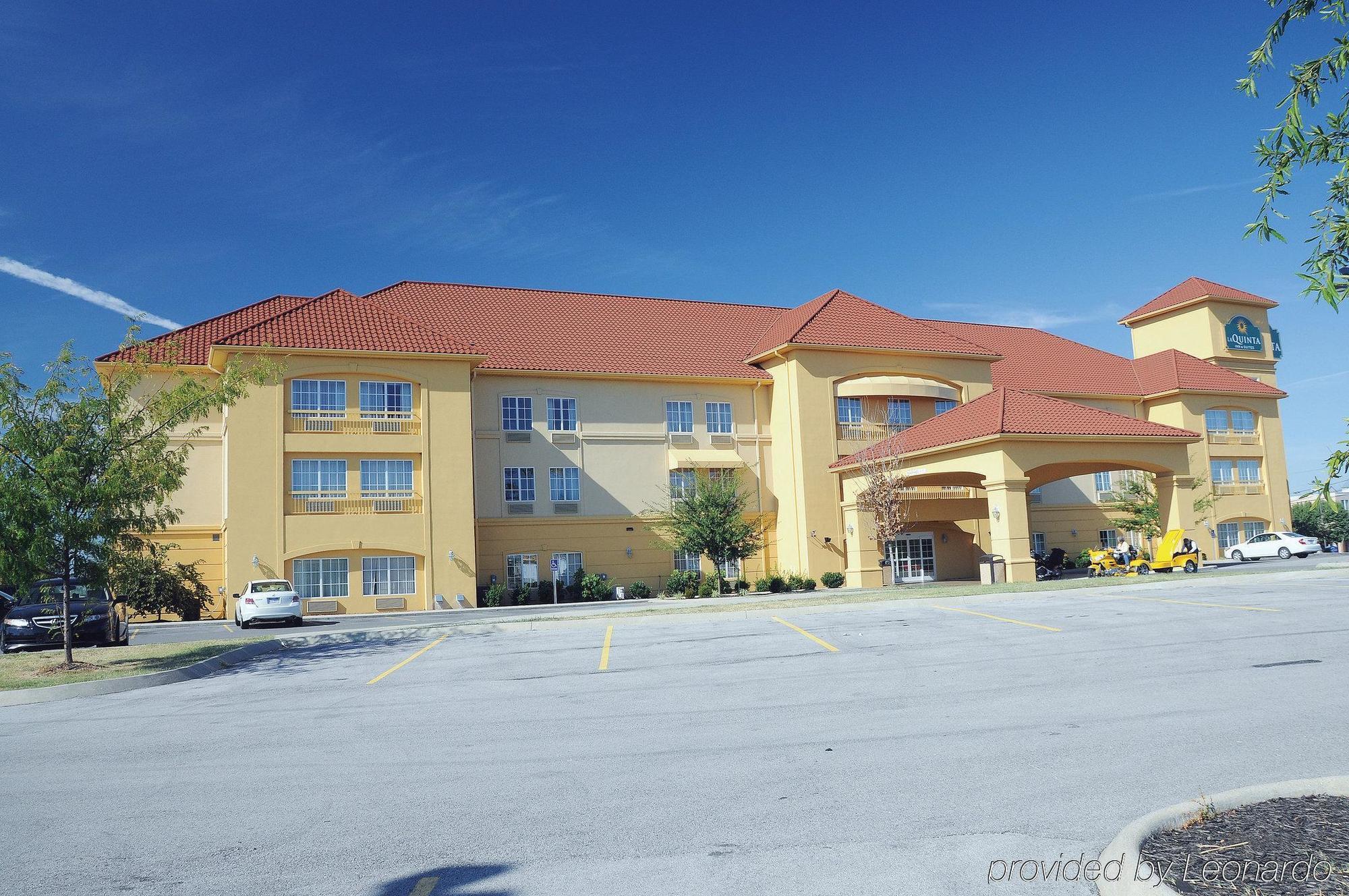 La Quinta By Wyndham Bowling Hotel 3*