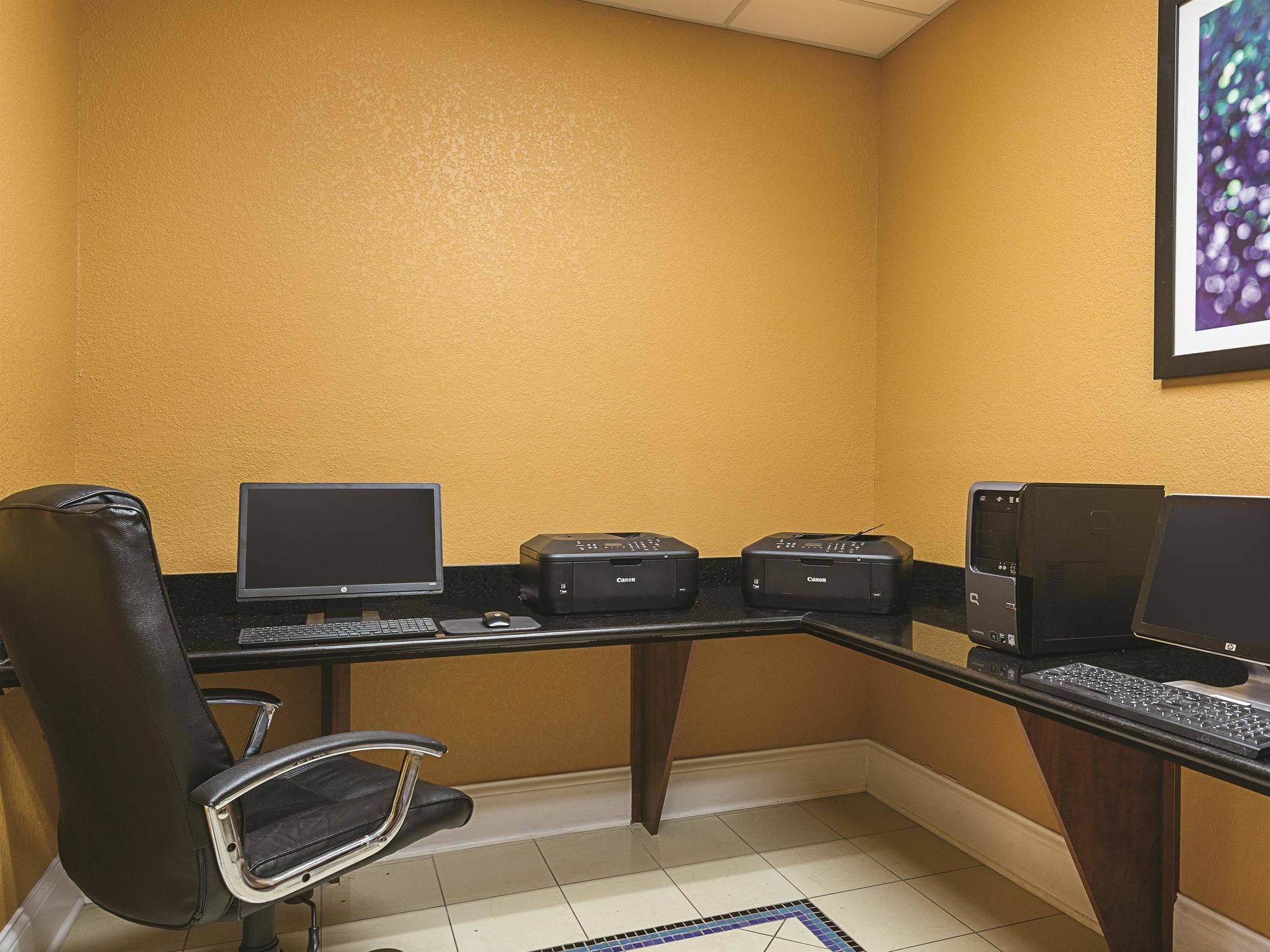 La Quinta By Wyndham Bowling Hotel 3*